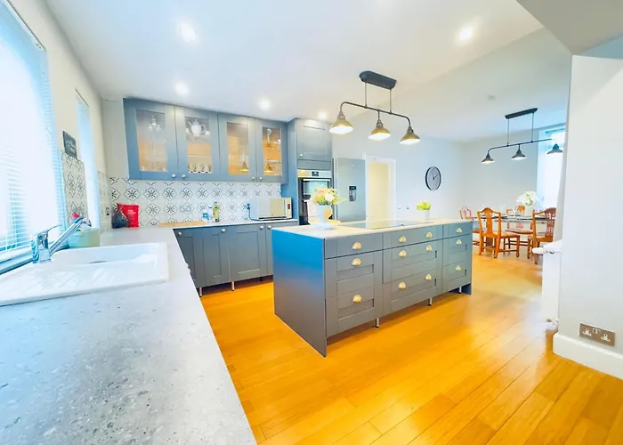 Block 2 Flat 16 Westfield Court